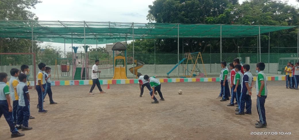 School-day integrated sports and physical education. (photo 03)