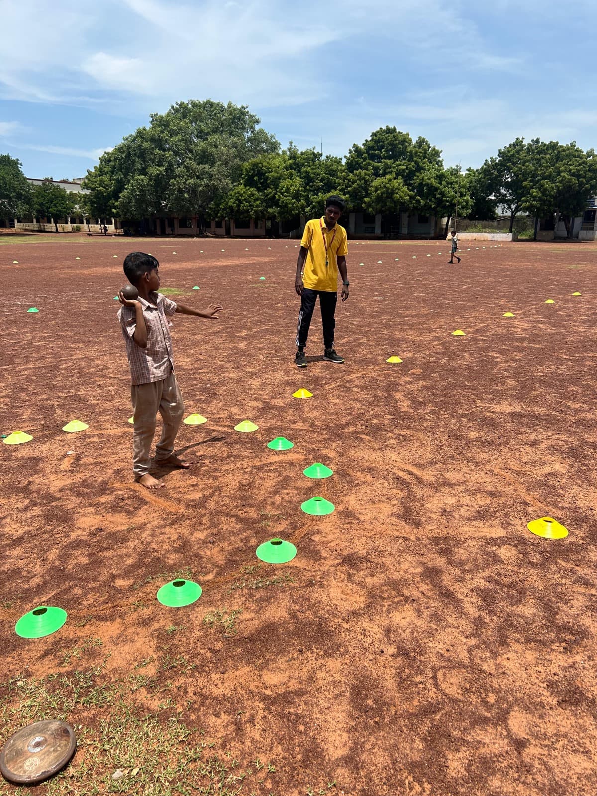 SIO's structured PE work in government schools. (photo 11)