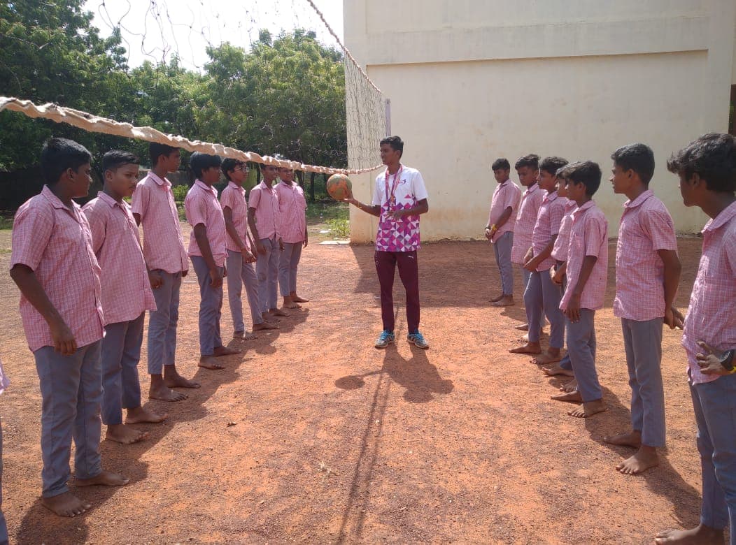 SIO's structured PE work in government schools. (photo 17)
